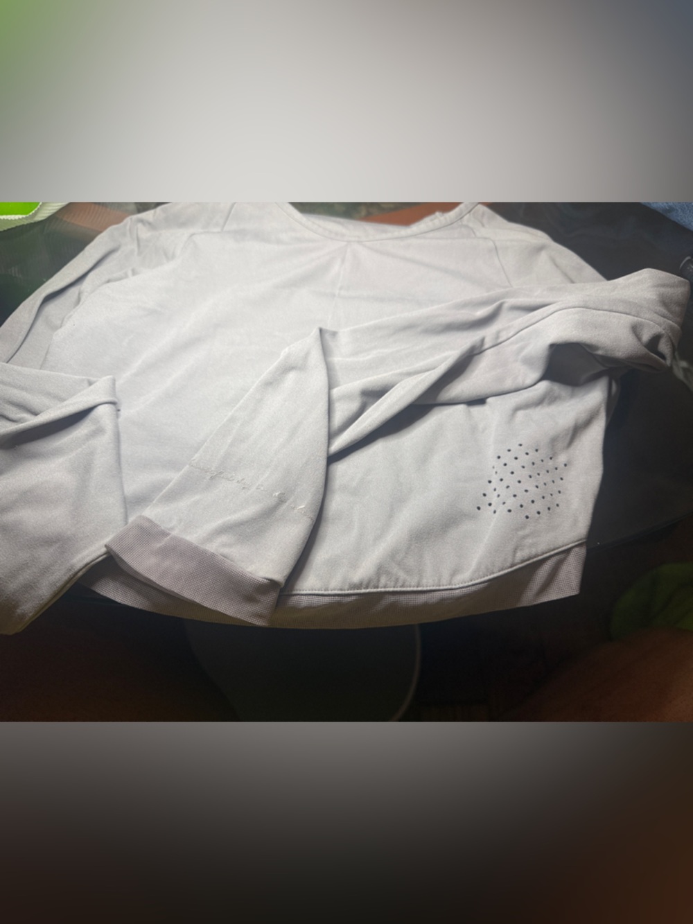 Gymshark Light Gray Women’s Cropped Long Sleeve Top